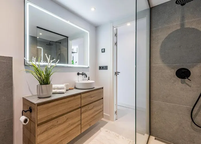 Agrupadas, Beautiful Duplex With Amazing Location アパート マルベーリャ