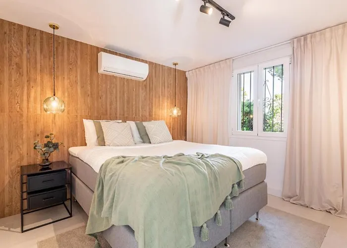 Agrupadas, Beautiful Duplex With Amazing Location アパート マルベーリャ
